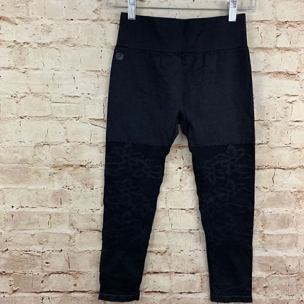Fabletics lace athletic Capri pants